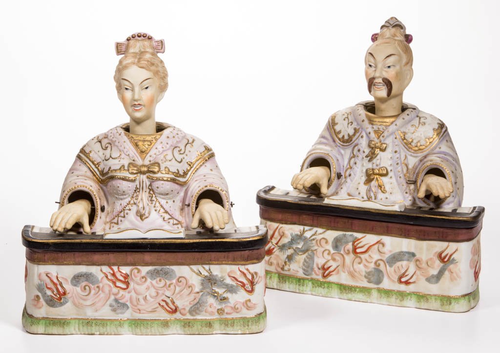 JAPANESE ARDALT BISQUE PORCELAIN PIANO-PLAYING NODDER (1 of 1)