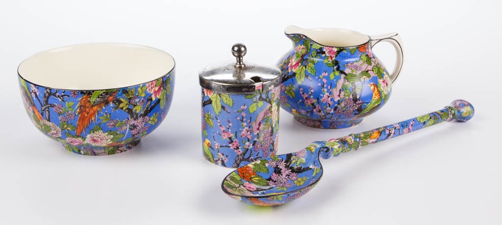 ENGLISH CROWN DUCAL POTTERY "BLUE CHINTZ" PATTERN TABLE (1 of 1)