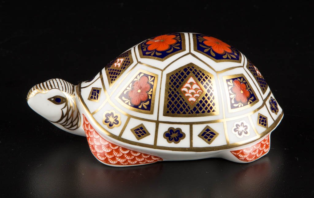 ENGLISH CROWN DERBY PORCELAIN CHARLES WILLIS LIMITED: ENGLISH CROWN DERBY PORCELAIN CHARLES WILLIS LIMITED EDITION FIGURE OF A TURTLE, with head held aloft, painted in gold and Imari tones. Various printed, applied and impressed marks. Late 20th century.