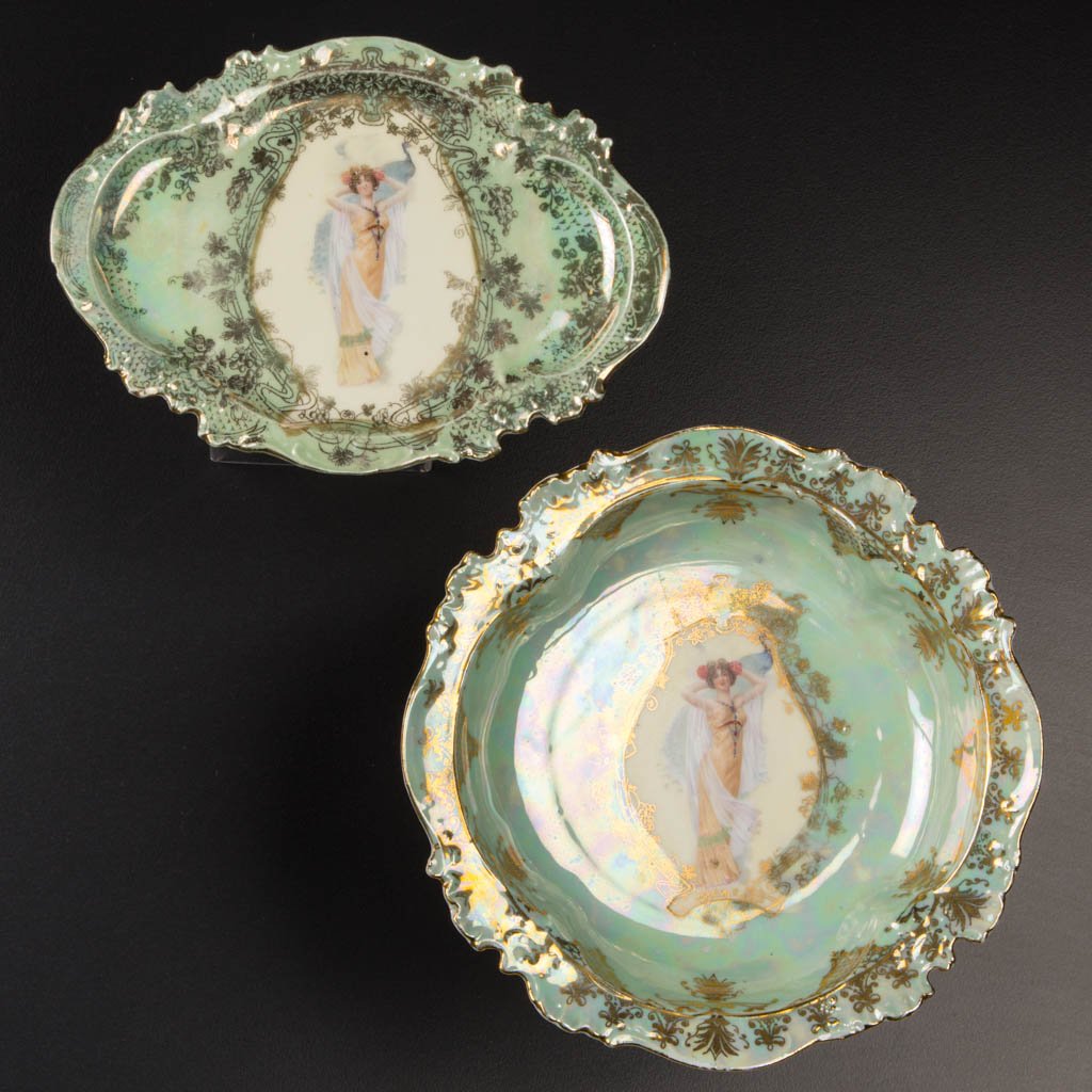 E. S. PRUSSIA / ROYAL SAXE PORCELAIN TABLE / DRESSER (1 of 1)