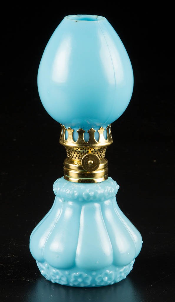 FLORAL AND LOBE EMBOSSED MINIATURE LAMP (1 of 1)