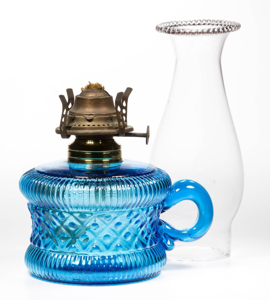 BEADED DIAMOND AND RIB BANDS KEROSENE FINGER LAMP (1 of 1)