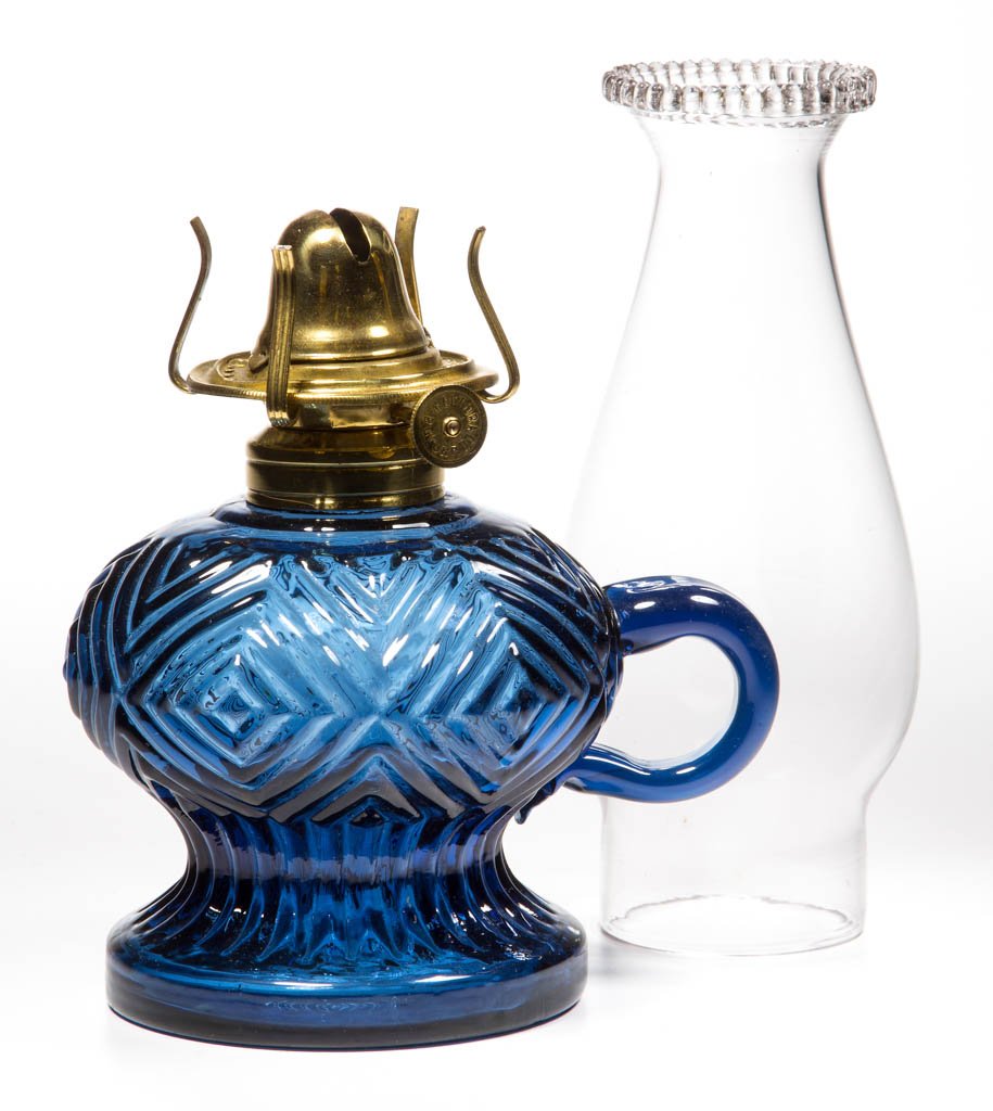 BLOWN-MOLDED DIAMOND KEROSENE FOOTED FINGER LAMP (1 of 1)