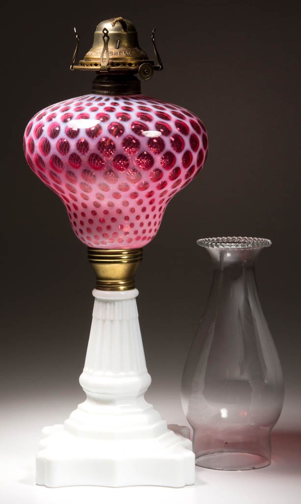 L. G. WRIGHT HONEYCOMB / COIN DOT KEROSENE STAND LAMP (1 of 1)