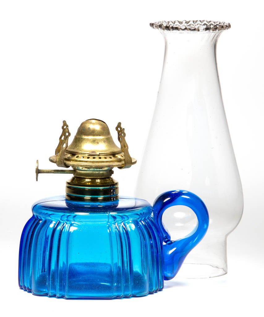 UNNAMED RIBBED PATTERN KEROSENE FINGER LAMP (1 of 1)