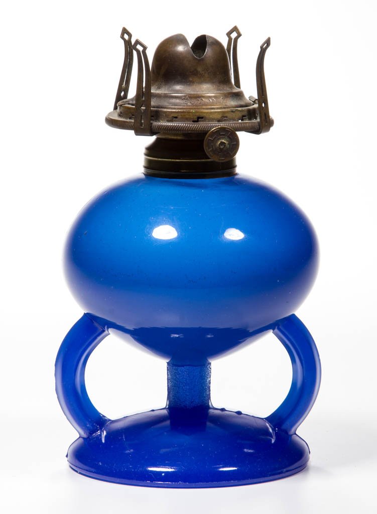 RIPLEY DOUBLE-HANDLED KEROSENE FOOTED FINGER LAMP (1 of 1)