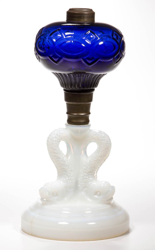 EYE AND DIAMONDS FONT WITH TRIPLE-DOLPHIN BASE KEROSENE (1 of 1)