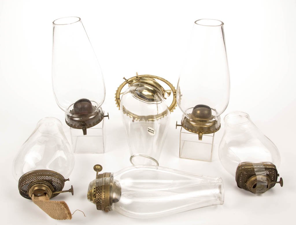 ASSORTED NO. 2 LIP BURNER SETUPS, LOT OF SIX: ASSORTED NO. 2 LIP BURNER SETUPS, LOT OF SIX, comprising three Holmes, Booth & Haydens Pinafore examples including one with a shade ring, two Drummond examples, a Bridgeport Brass Co. Leader burner, e