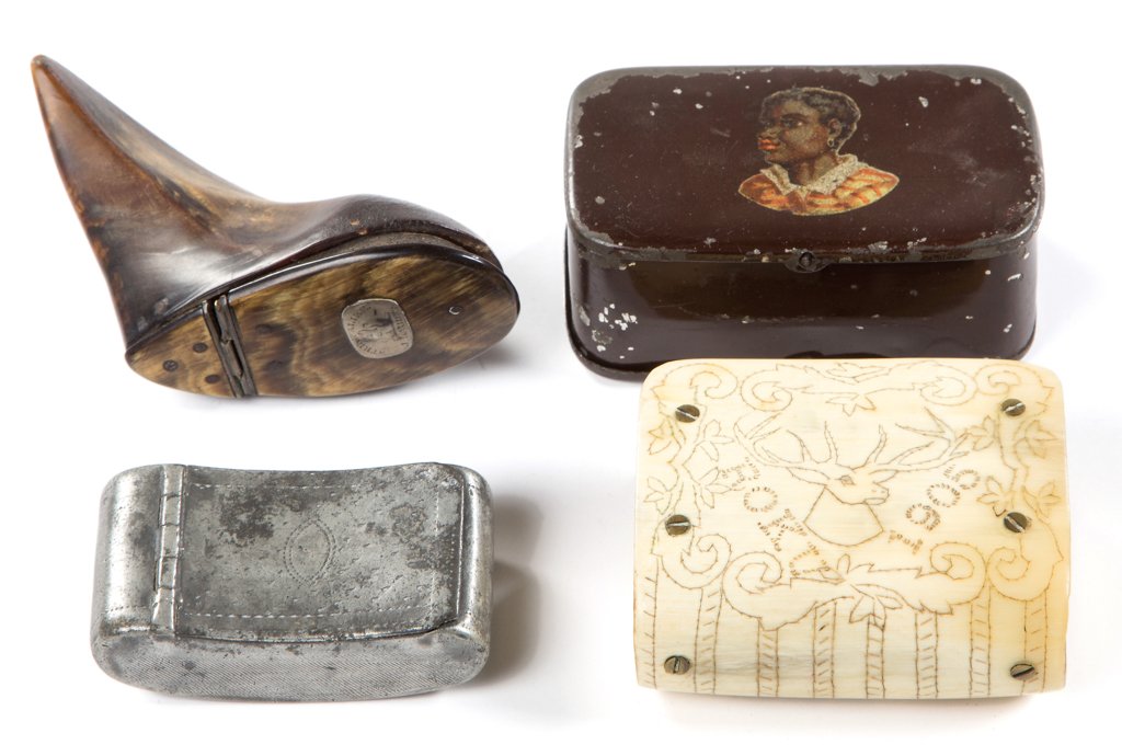 ANTIQUE SNUFF BOXES, LOT OF FOUR: ANTIQUE SNUFF BOXES, LOT OF FOUR, comprising a scrimshaw book-form example with an elk head flanked by "ROKU" and "1905", reverse inscribed "Milwaukee", a Scottish horn example with silver nameplate, 