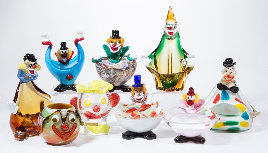 ASSORTED MURANO ART GLASS CLOWN BOWLS, LOT OF NINE: ASSORTED MURANO ART GLASS CLOWN BOWLS, LOT OF NINE, various colors, including an aventurine example with large mottled bowl, two spatter/mottled examples, and two examples being a bust of a clown, fou