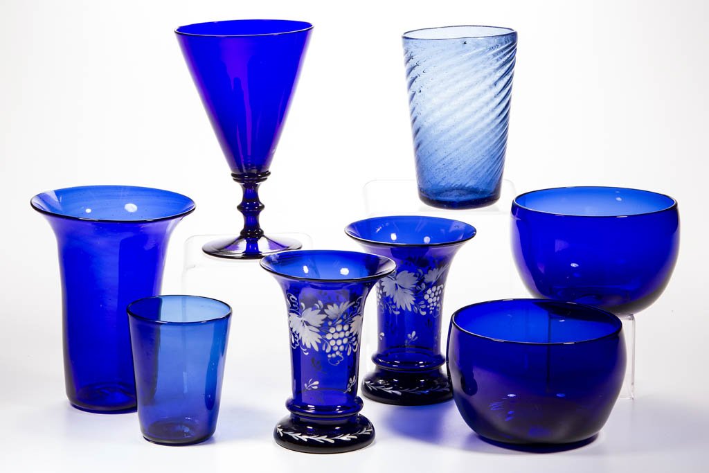 ASSORTED BLOWN COLORED GLASS ARTICLES, LOT OF EIGHT (1 of 1)