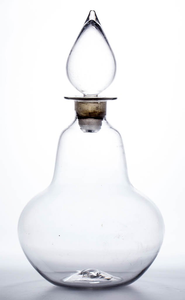 AMERICAN FREE-BLOWN SHOW GLOBE / BOTTLE (1 of 1)