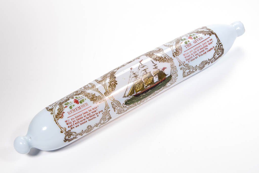 ENGLISH FREE-BLOWN SAILOR'S PRESENTATION ROLLING PIN (1 of 1)