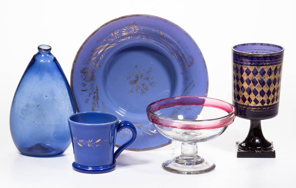 ASSORTED BLOWN COLORED GLASS ARTICLES, LOT OF FIVE (1 of 1)