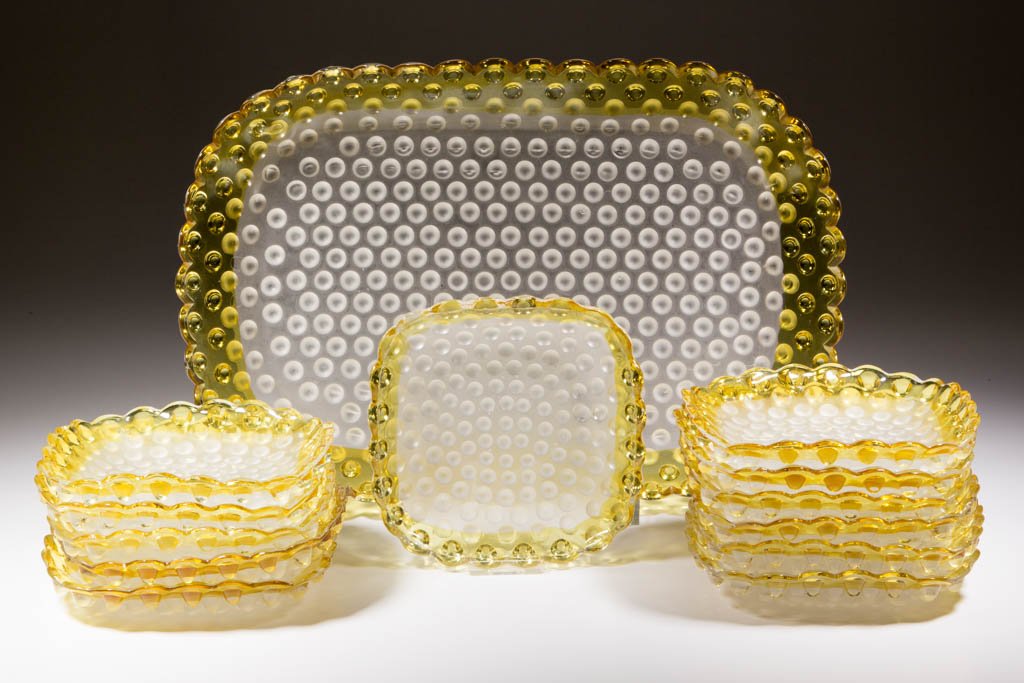 HOBBS NO. 323 / DEW DROP / HOBBS HOBNAIL 13-PIECE ICE: HOBBS NO. 323 / DEW DROP / HOBBS HOBNAIL 13-PIECE ICE CREAM SET, colorless, Frances decoration with satin finish, comprising an ice cream tray and 12 ice cream dishes. Hobbs, Brockunier & Co., Wheelin