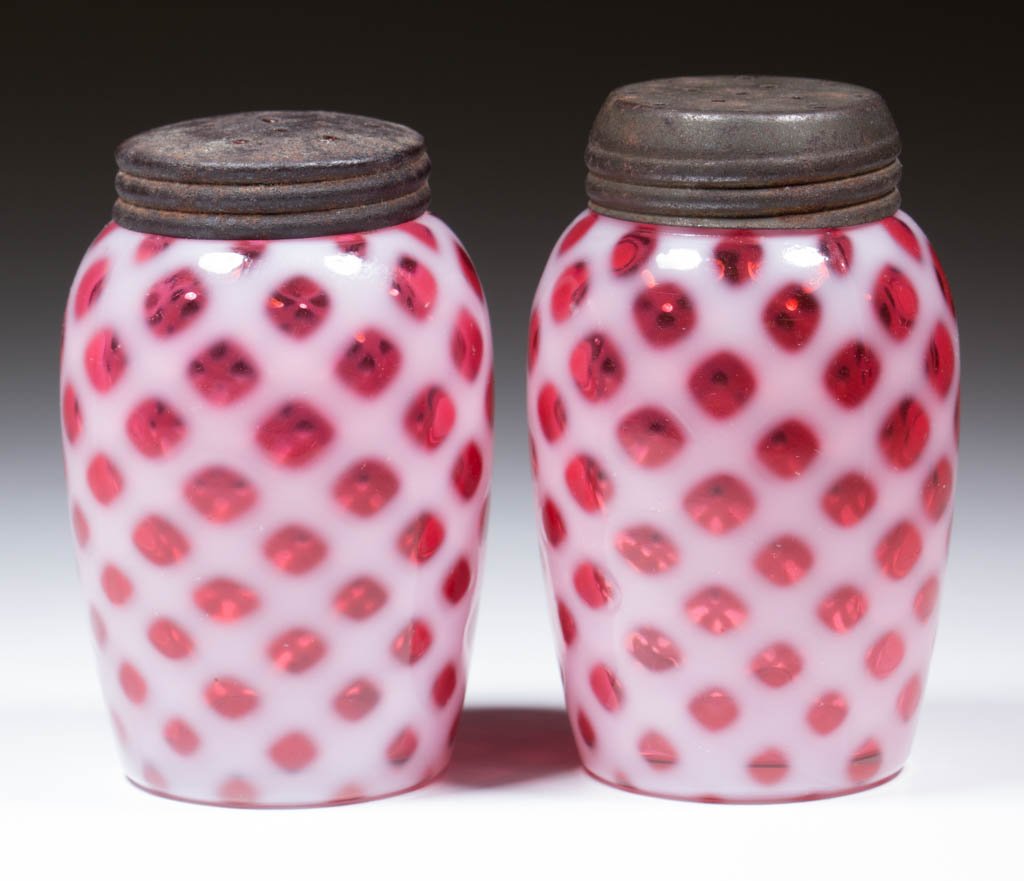 BUBBLE LATTICE - BUCKEYE'S NEAR PAIR SALT AND PEPPER (1 of 1)