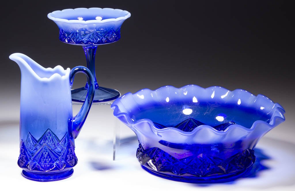 DIAMOND SPEARHEAD TABLE ARTICLES, LOT OF THREE (1 of 1)