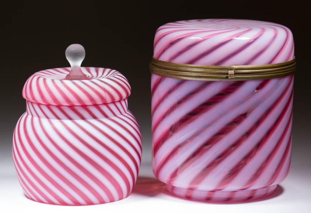 ASSORTED OPALESCENT SWIRL ARTICLES, LOT OF TWO (1 of 1)