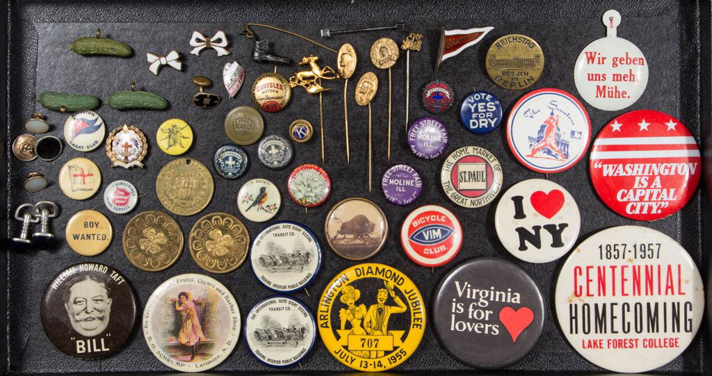 ASSORTED ADVERTISING AND OTHER BUTTONS AND SOUVENIRS, (1 of 3)