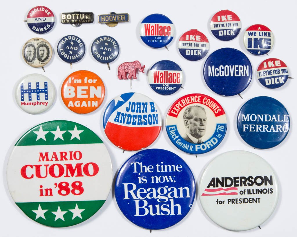 ASSORTED AMERICAN POLITICAL CAMPAIGN BUTTONS, LOT OF 22 (1 of 2)