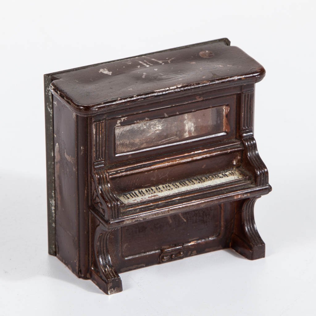 UPRIGHT PIANO FIGURAL GLASS CANDY CONTAINER (1 of 1)