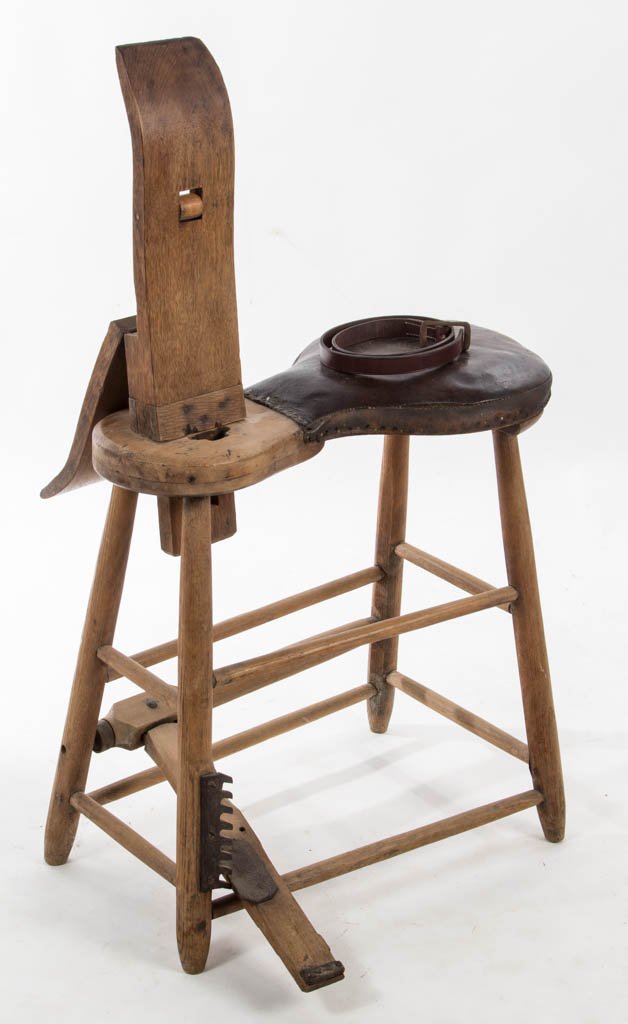 VINTAGE WESTERN OAK AND PINE SADDLEMAKER'S BENCH (1 of 2)
