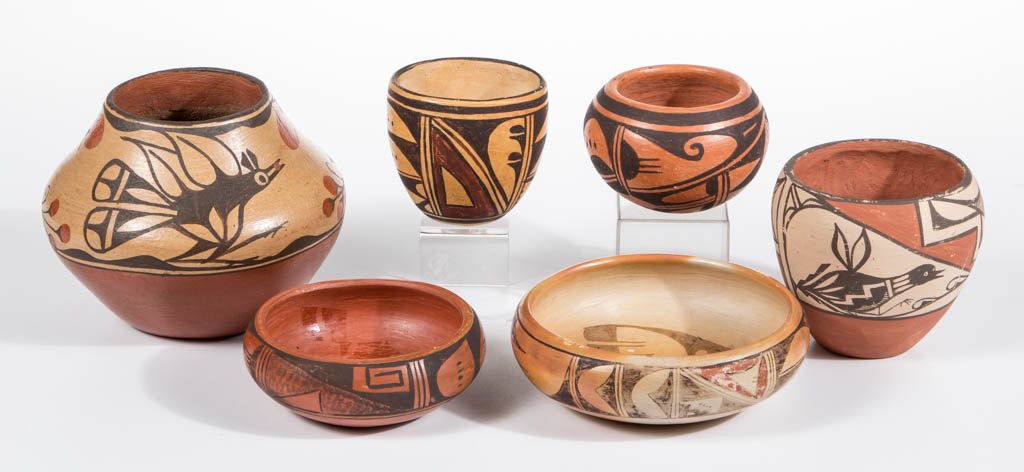 NATIVE AMERICAN POTTERY ARTICLES, LOT OF SIX (1 of 6)