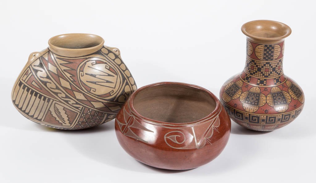 NATIVE AMERICAN POTTERY ARTICLES, LOT OF (1 of 1)