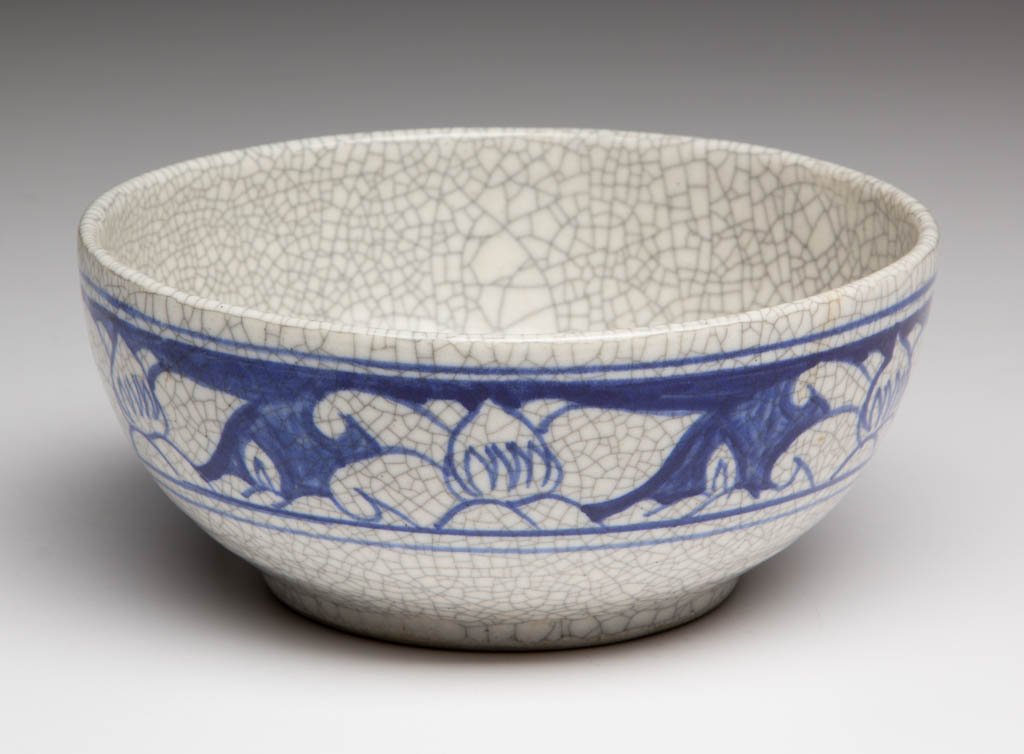 DEDHAM ART POTTERY MAGNOLIA PATTERN CEREAL BOWL: DEDHAM ART POTTERY MAGNOLIA PATTERN CEREAL BOWL, blue and white with crackle glaze. Marked with blue rabbit stamp. First quarter 20th century. 2 5/8" H, 6" D. Provenance: Property from the collection 