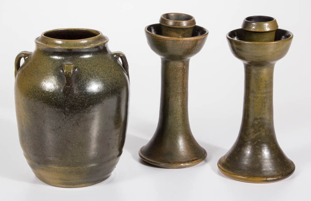 JUGTOWN, NORTH CAROLINA STONEWARE ARTICLES, LOT OF (1 of 1)