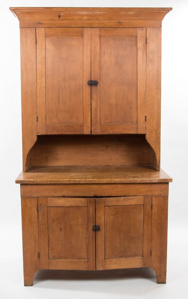 AMERICAN PINE STEP-BACK WALL CUPBOARD (1 of 2)