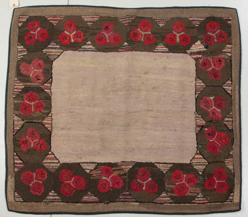 AMERICAN FLORAL HOOKED RUG (1 of 2)