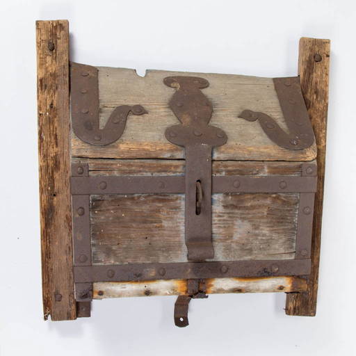 PAINTED YELLOW PINE CONESTOGA WAGON TOOL BOX Feb 27, 2016 Jeffrey S. Evans & Associates in VA