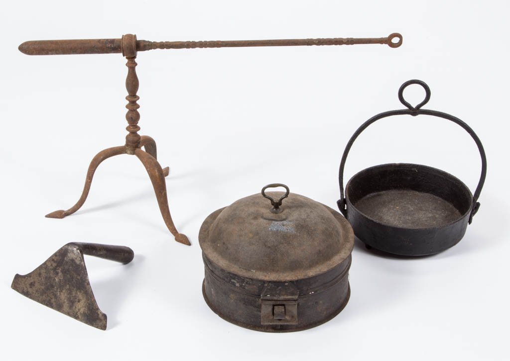 ASSORTED SHEET- AND WROUGHT-IRON DOMESTIC ARTICLES, LOT (1 of 1)