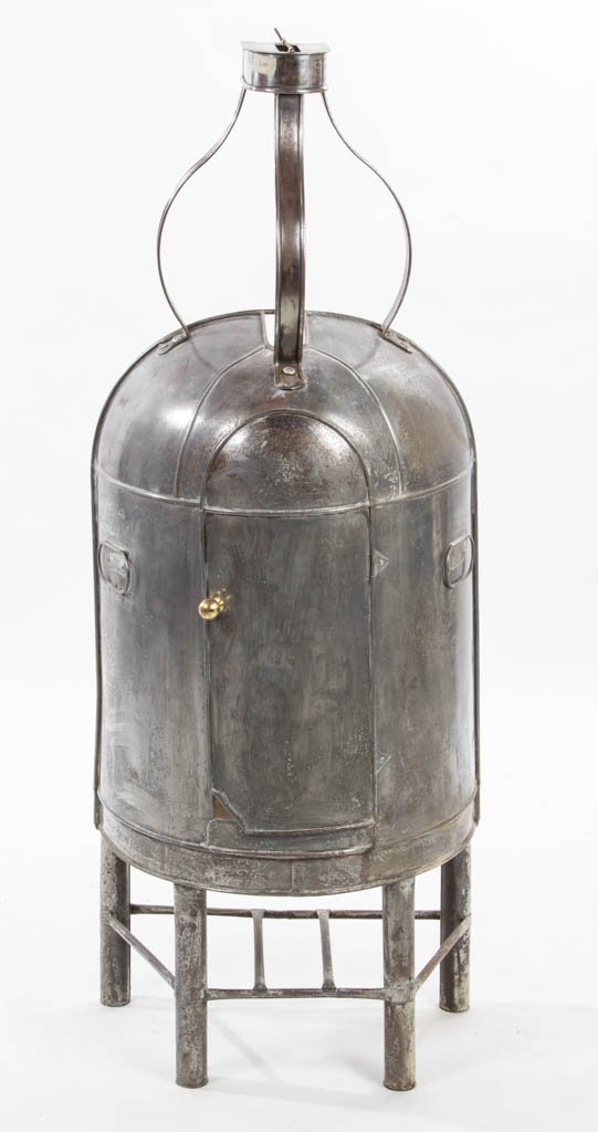 SHEET-IRON HEARTH UPRIGHT ROASTING OVEN (1 of 2)