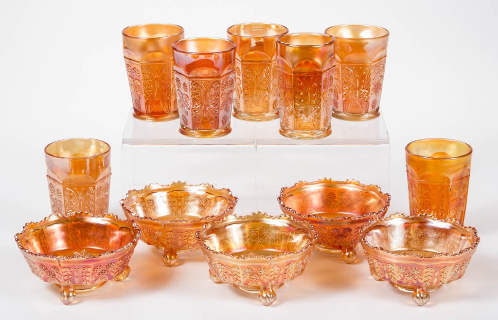 FENTON BUTTERFLY AND BERRY CARNIVAL GLASS ARTICLES, LOT (1 of 1)