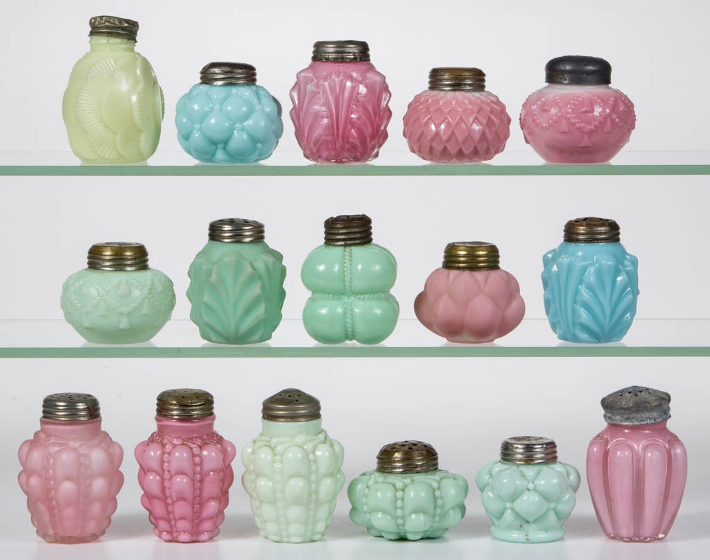 ASSORTED CONSOLIDATED GLASS SALT / PEPPER SHAKERS, LOT (1 of 1)