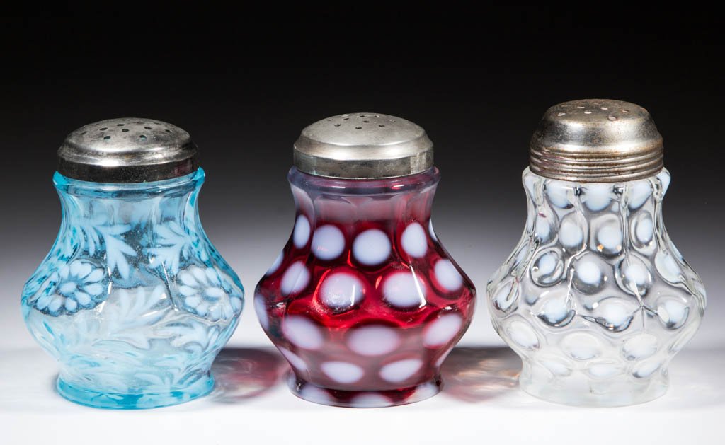 ASSORTED OPALESCENT NINE-PANEL MOLD SUGAR SHAKERS, LOT (1 of 1)