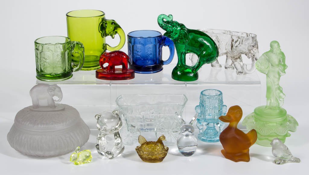 ASSORTED FIGURAL GLASS ARTICLES, LOT OF 16 (1 of 1)