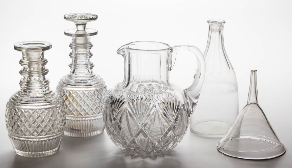 ASSORTED CUT AND OTHER GLASS ARTICLES, LOT OF FIVE (1 of 1)