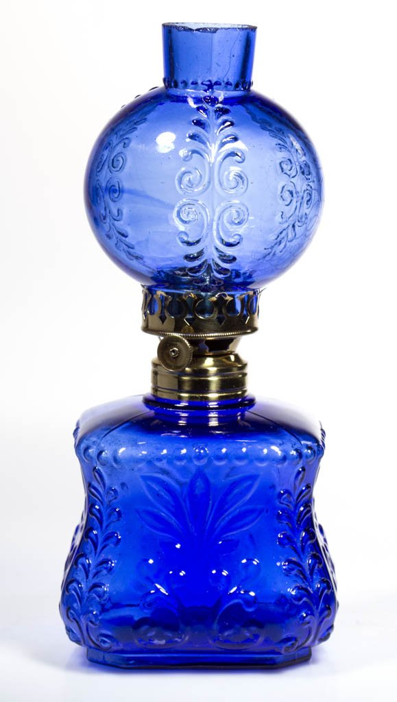 EMBOSSED LEAF AND SCROLL MINIATURE LAMP (1 of 1)