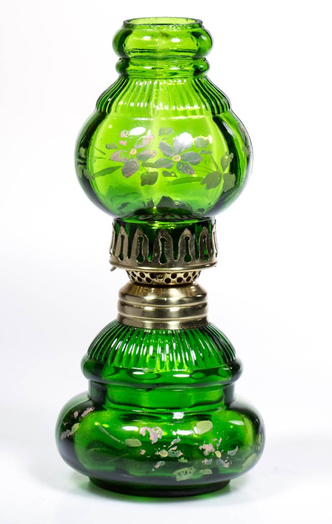 RIBBED AND PANEL-OPTIC MINIATURE LAMP (1 of 1)