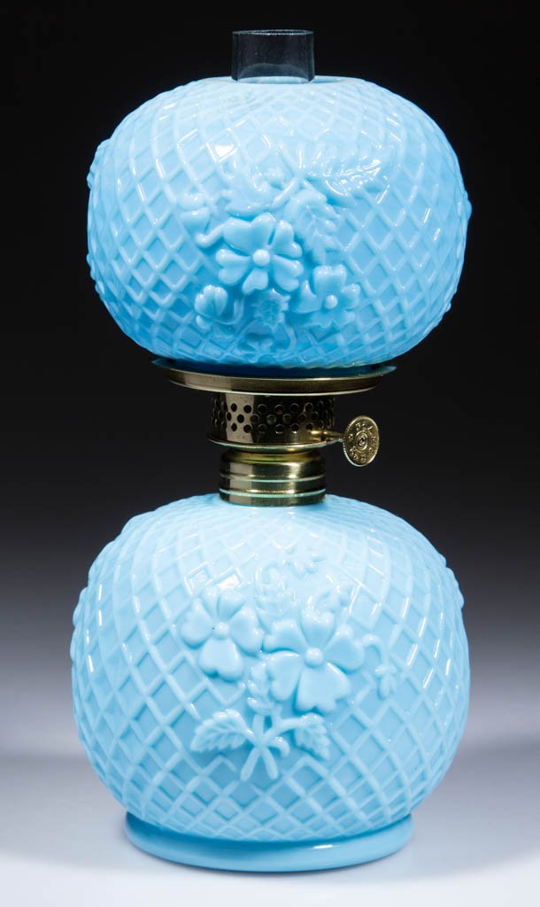 EMBOSSED LATTICE AND FLORAL MINIATURE LAMP (1 of 1)