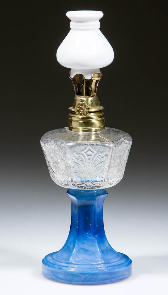 FLEUR-DE-LIS AND STAR MINIATURE STAND LAMP (1 of 1)