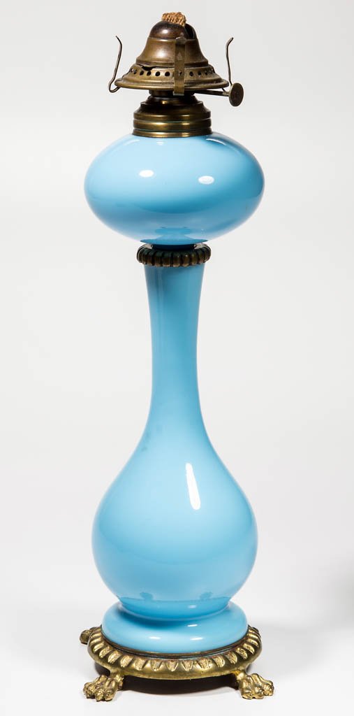 UNPATTERNED GLASS JUNIOR BANQUET LAMP BASE (1 of 1)