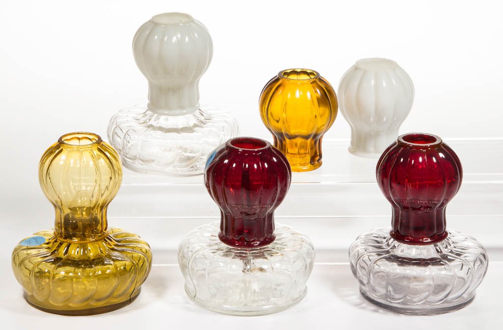 ASSORTED GLOW LIGHT MINIATURE LAMP ARTICLES, LOT TEN (1 of 1)