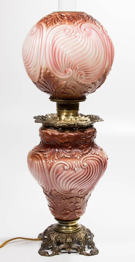 CONSOLIDATED LAMAR KEROSENE PARLOR LAMP (1 of 1)