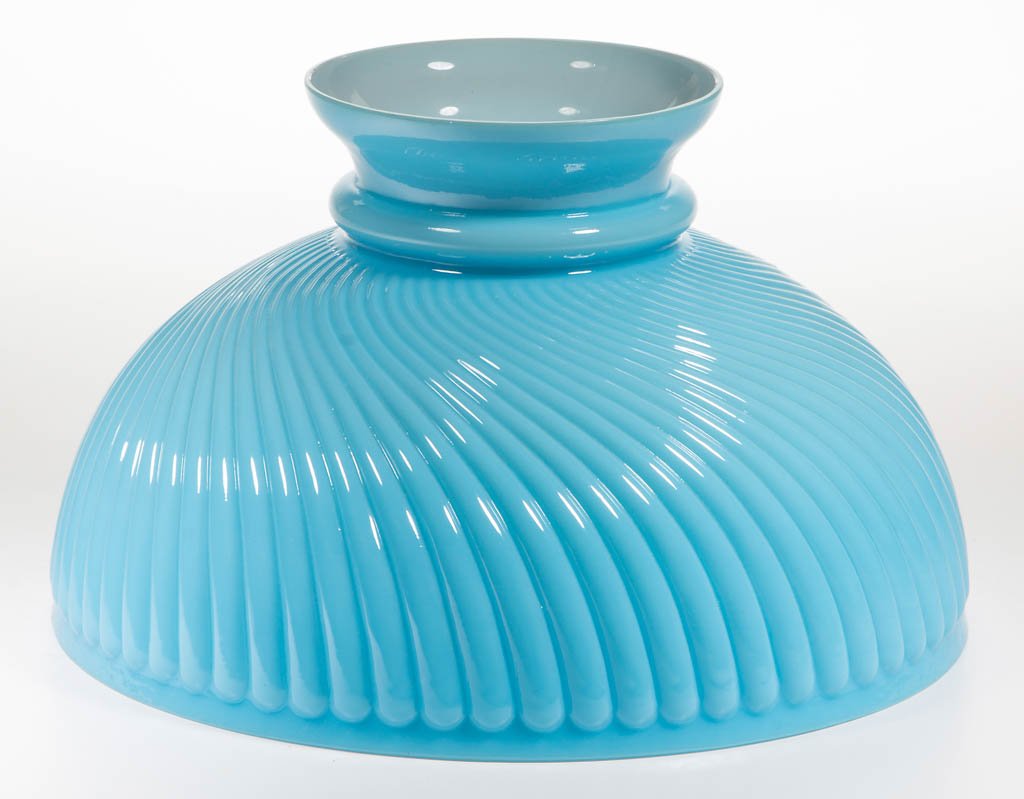 NARROW SWIRL RIBBED STUDENT LAMP SHADE (1 of 1)