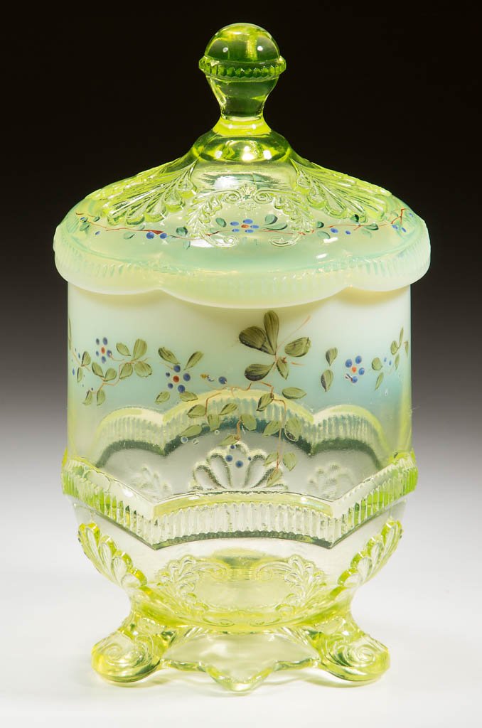 MANILA / WREATH AND SHELL CRACKER JAR (1 of 1)