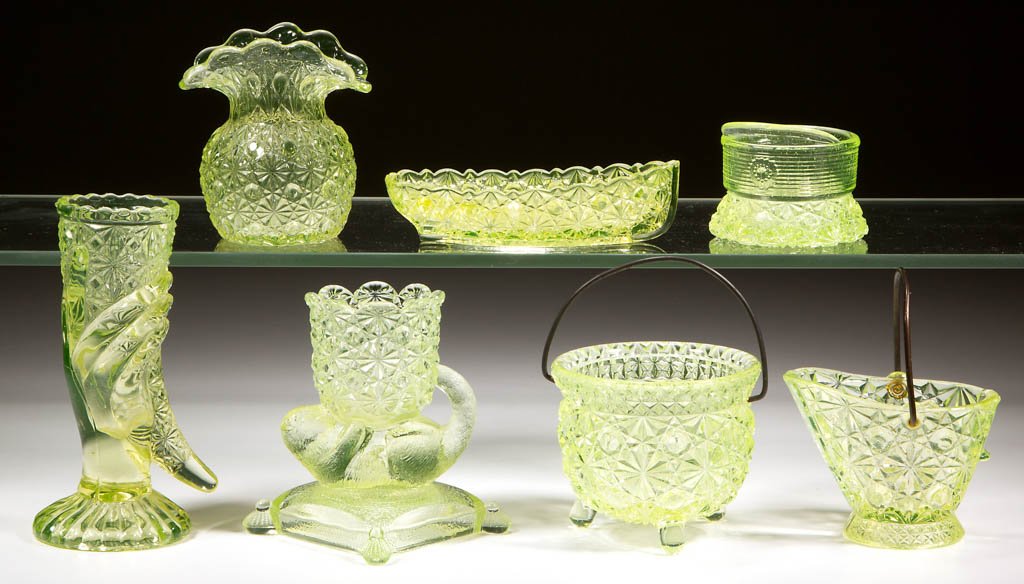 ASSORTED NOVELTY ARTICLES, LOT OF SEVEN (1 of 1)